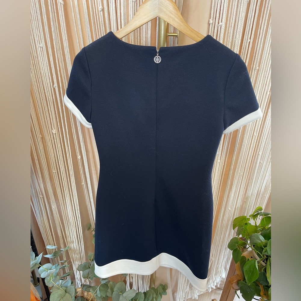 Tommy Hilfiger Navy and White Shift Dress short sleeves with faux pockets - Picture 8 of 8